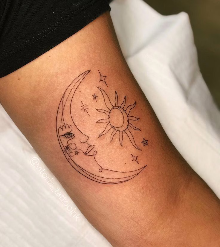 tatuaje sol y luna abstracto