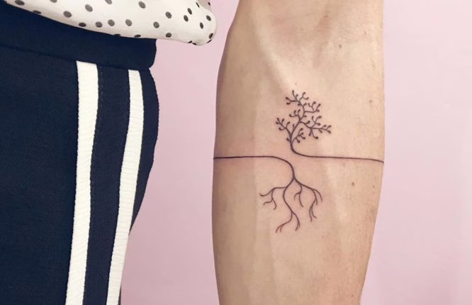 tatuaje arbol de la vida minimalista