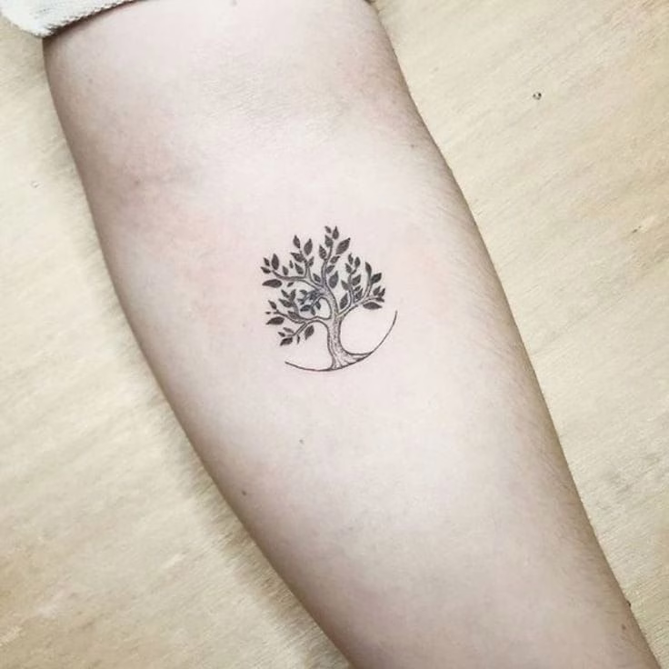 tatuaje arbol de la vida minimalista