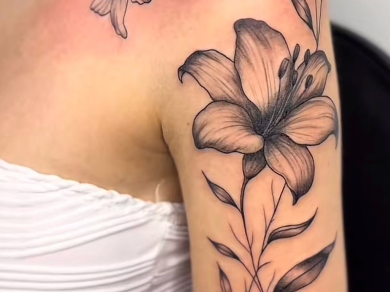 tatuajes de flores lilium