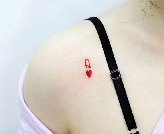 tatuaje reina de corazones