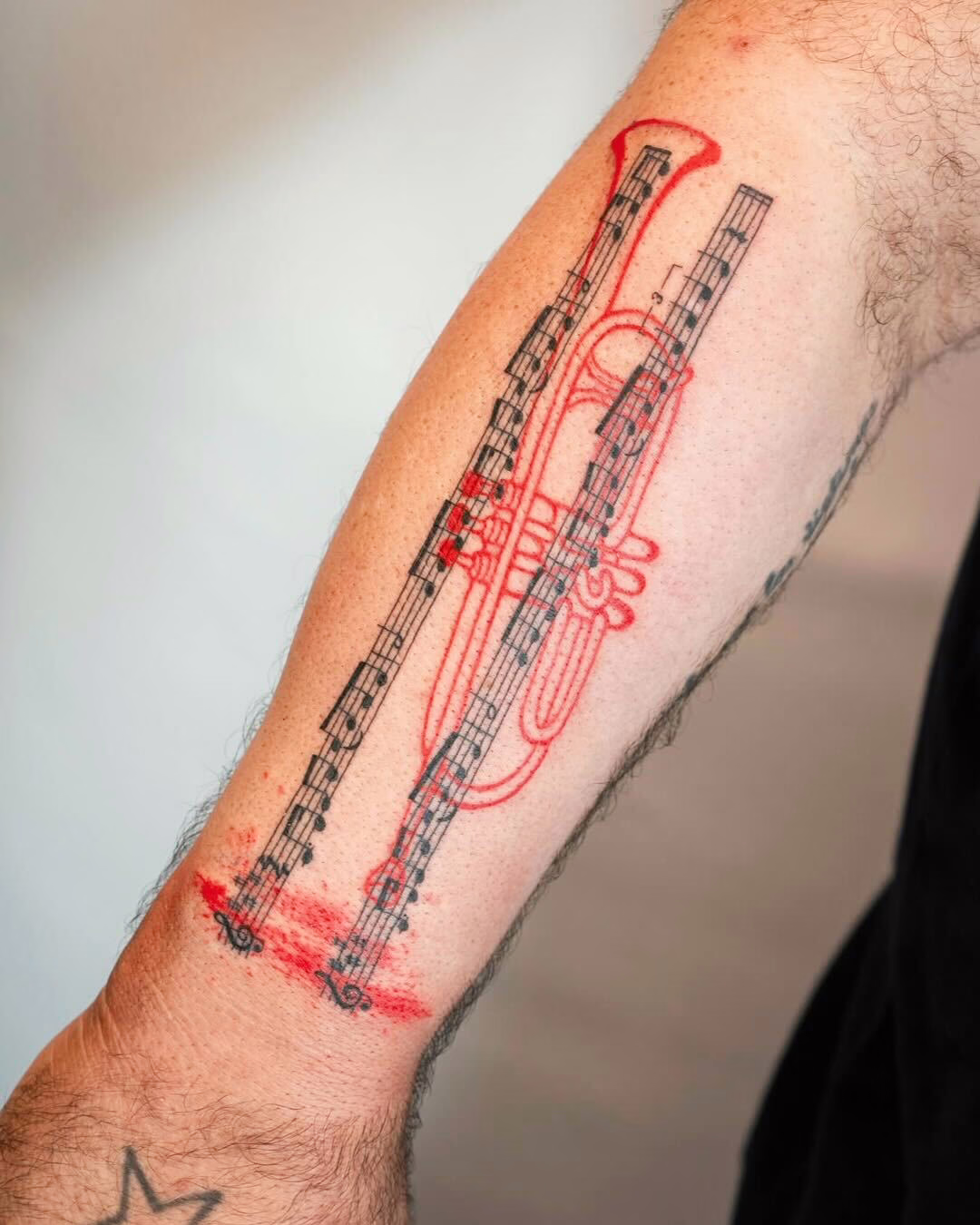tatuaje rosa realista