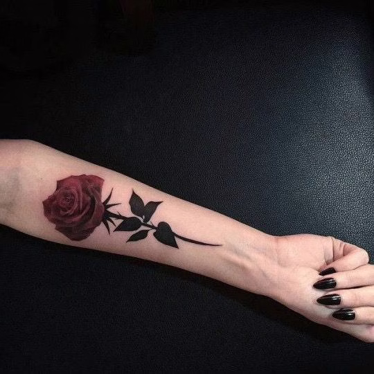 tatuajes rosa muñeca