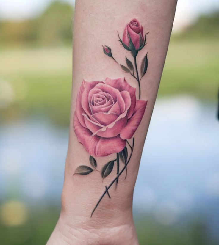 tatuajes rosa muñeca