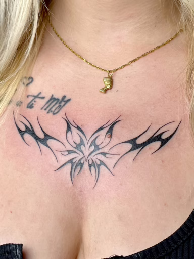 https://media.wp.tattoox.es/2025/08/07105209/PORTFOLIO_MIMI_04.avif